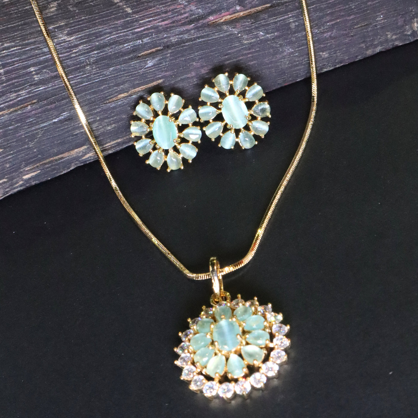Mint Green Floral Pendant Set with Crystal Border - SIA453105