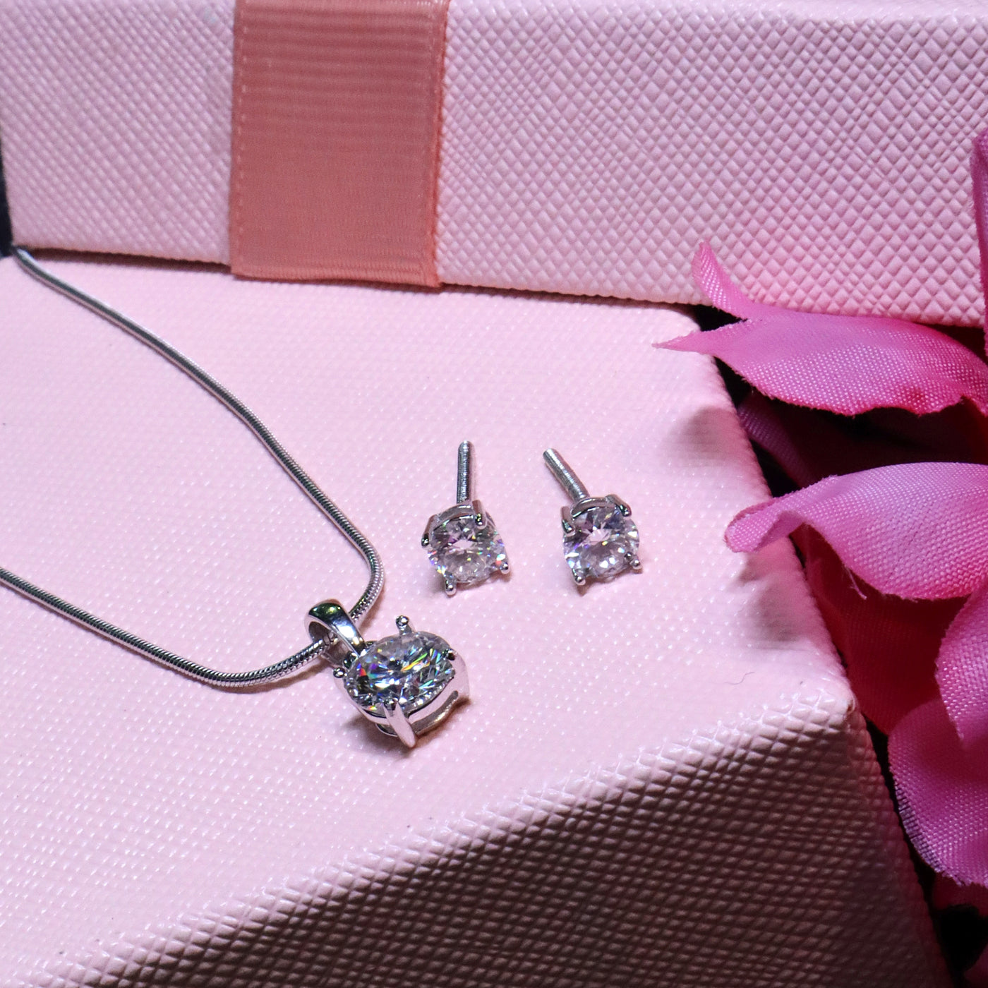 Silver Round Solitaire Pendant Set - SIA453241