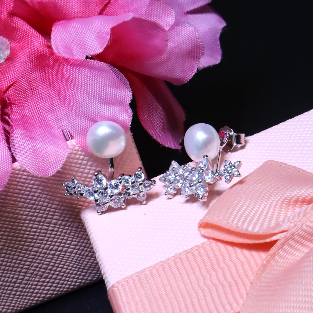Silver Star Cluster Pearl Earrings - SIA453263