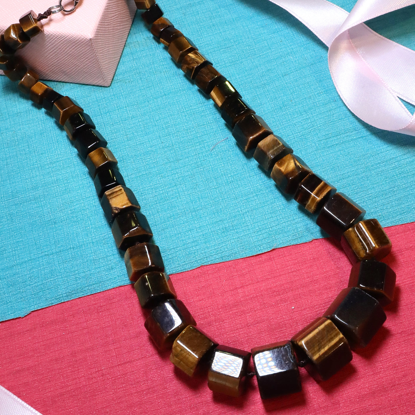 Single-Strand Tiger's Eye Necklace with Cube-Shaped Stone Beads - SIA453778 _A