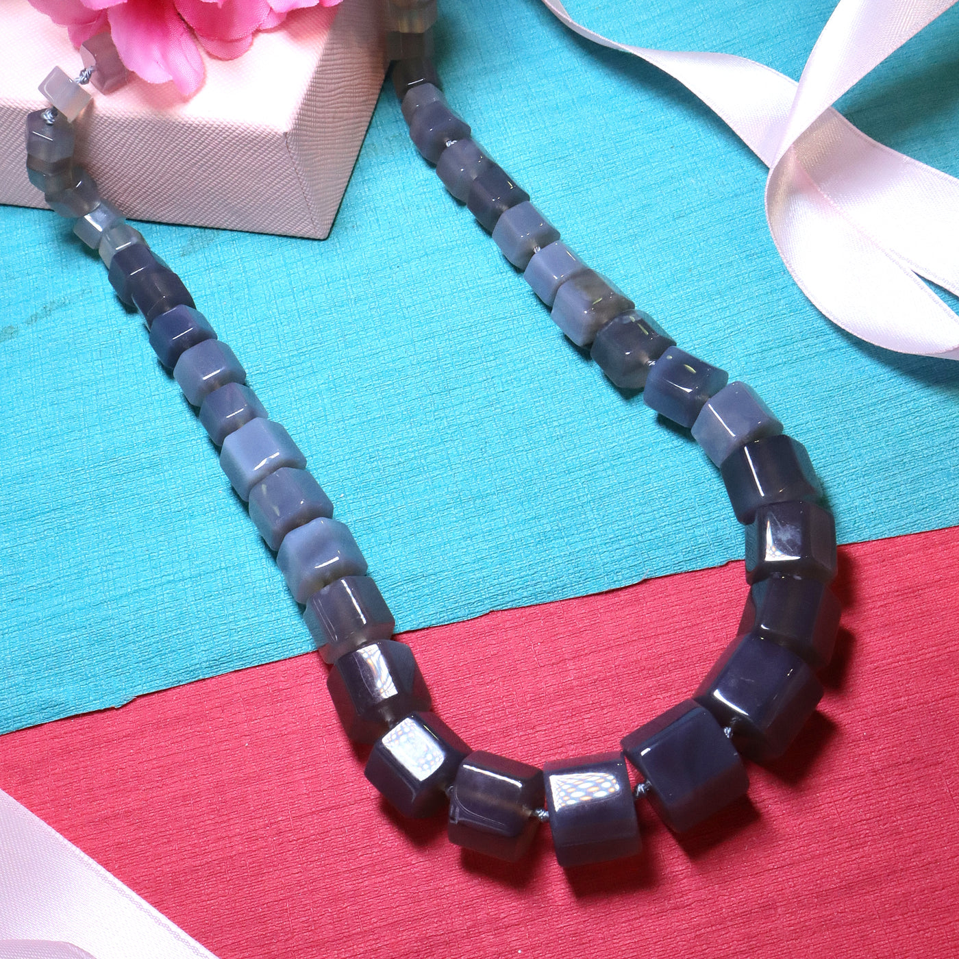 Single-Strand Purple Necklace with Cube-Shaped Stone Beads - SIA453778 _D