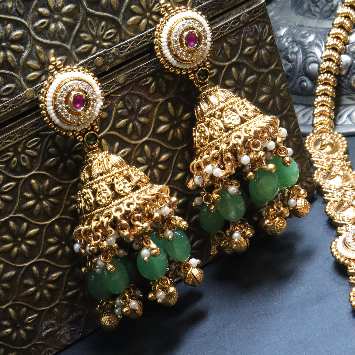 Gold Temple Round Necklace with Green Beads - SIA454045