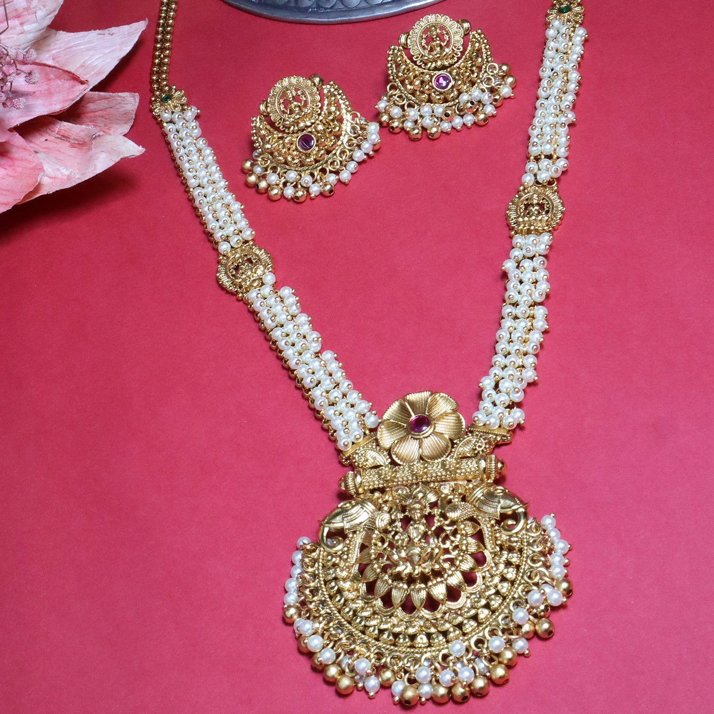 Floral Temple Pearl Necklace Set - SIA454051