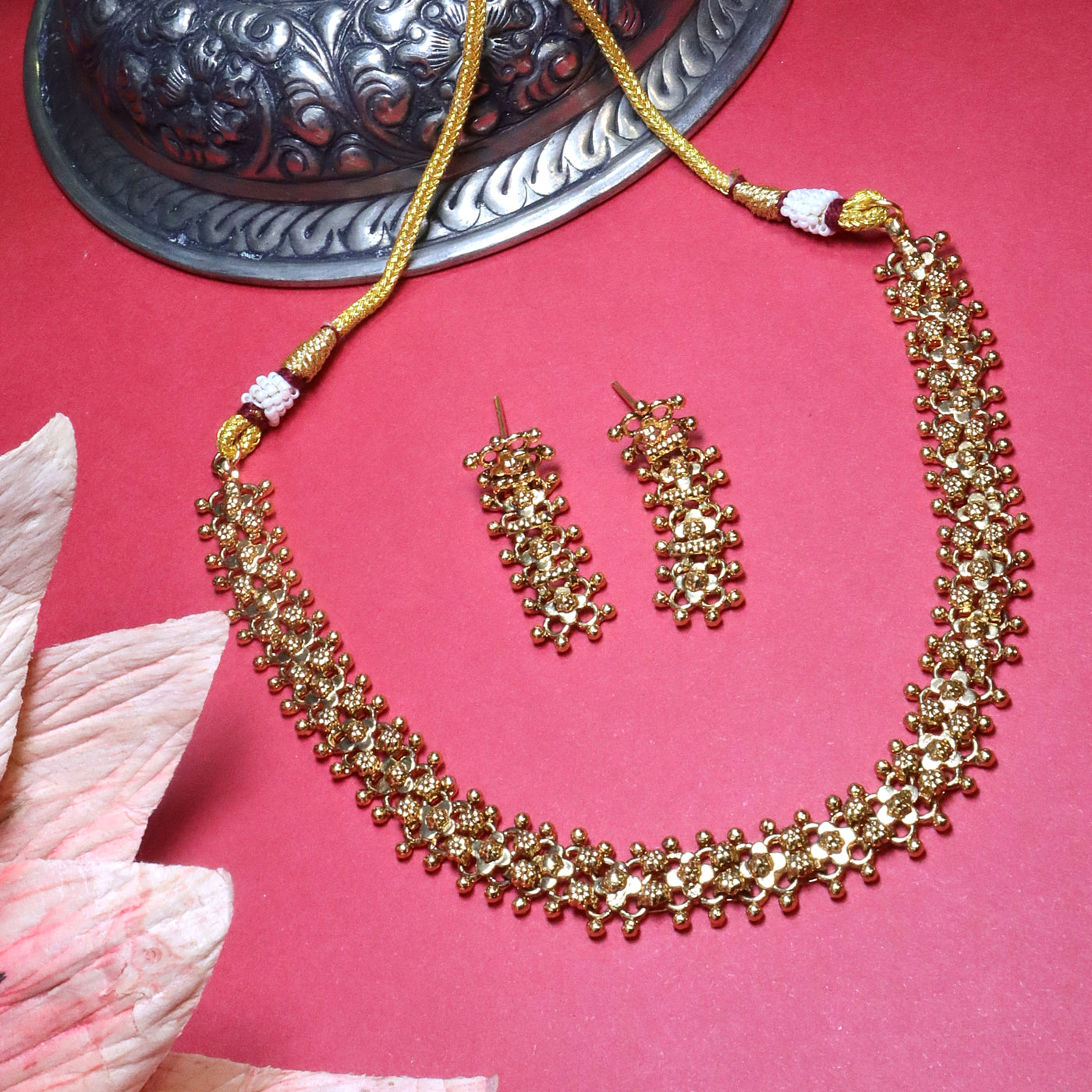 Floral Pattern Antique Gold Necklace Set with Rectangular Earrings - SIA454062