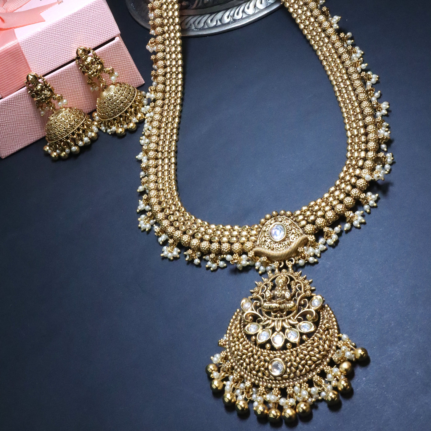 Antique Gold Statement Necklace Set with Kundan & Pearls - SIA454071
