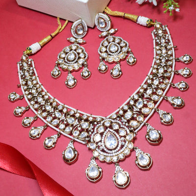 Grand Bridal Kundan Choker with Teardrop Drops - SIA455608