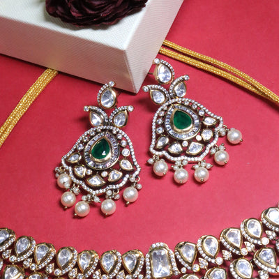 Regal Emerald Green Kundan Choker Set with Maang Tikka - SIA455611