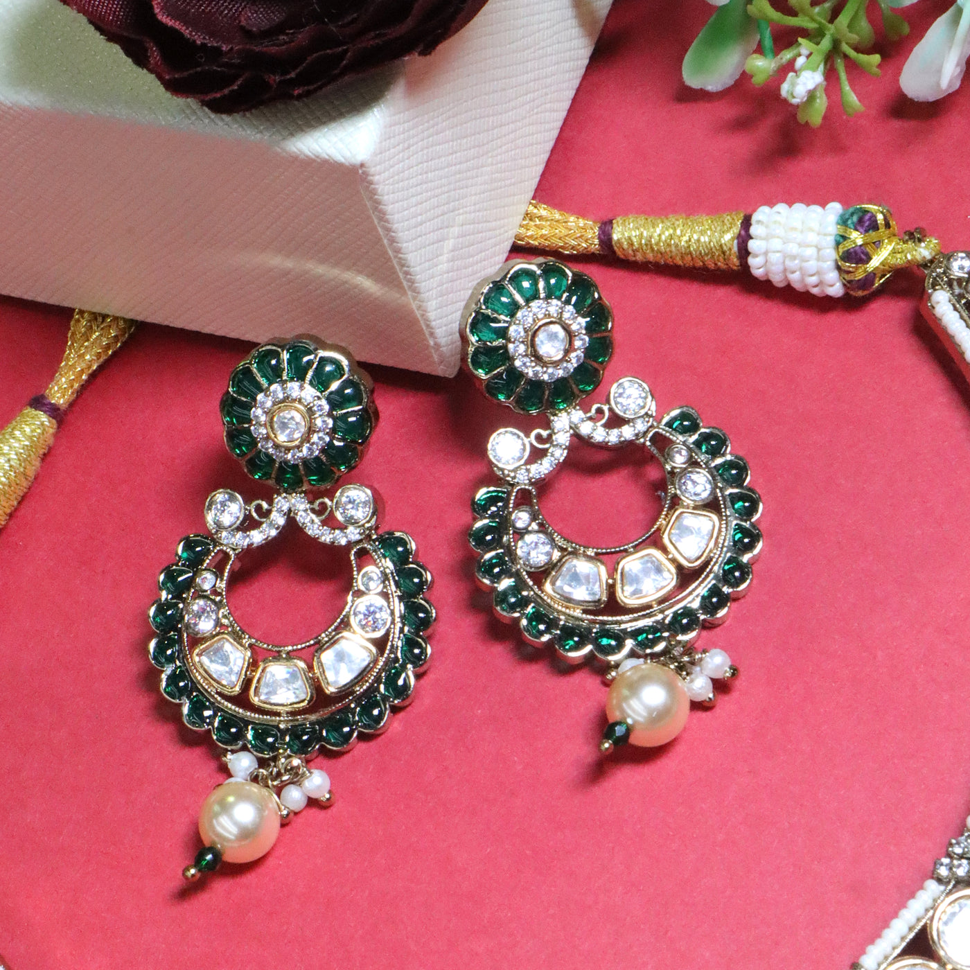 Green Kundan Chandbali Choker Set with Maang Tikka - SIA455619