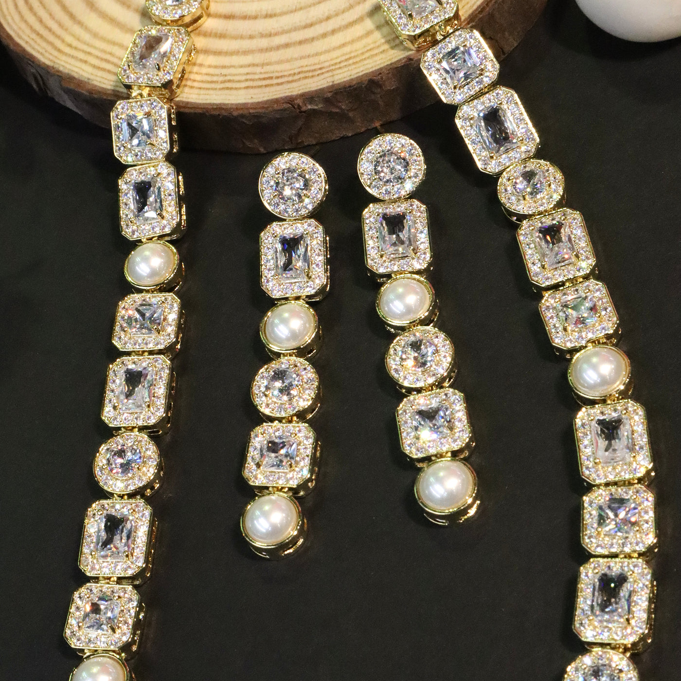 Two-Tone Bar and Pearl Long Necklace and Earring Set. - SIA456095