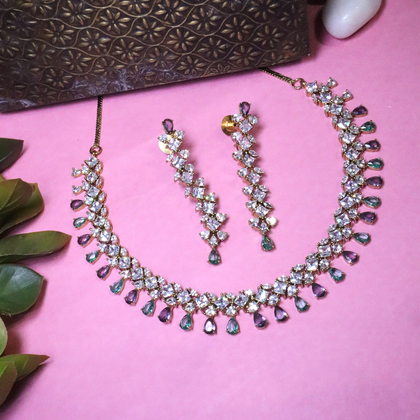 White and Multi-Shade Teardrop Stone Choker Necklace Set - SIA456141