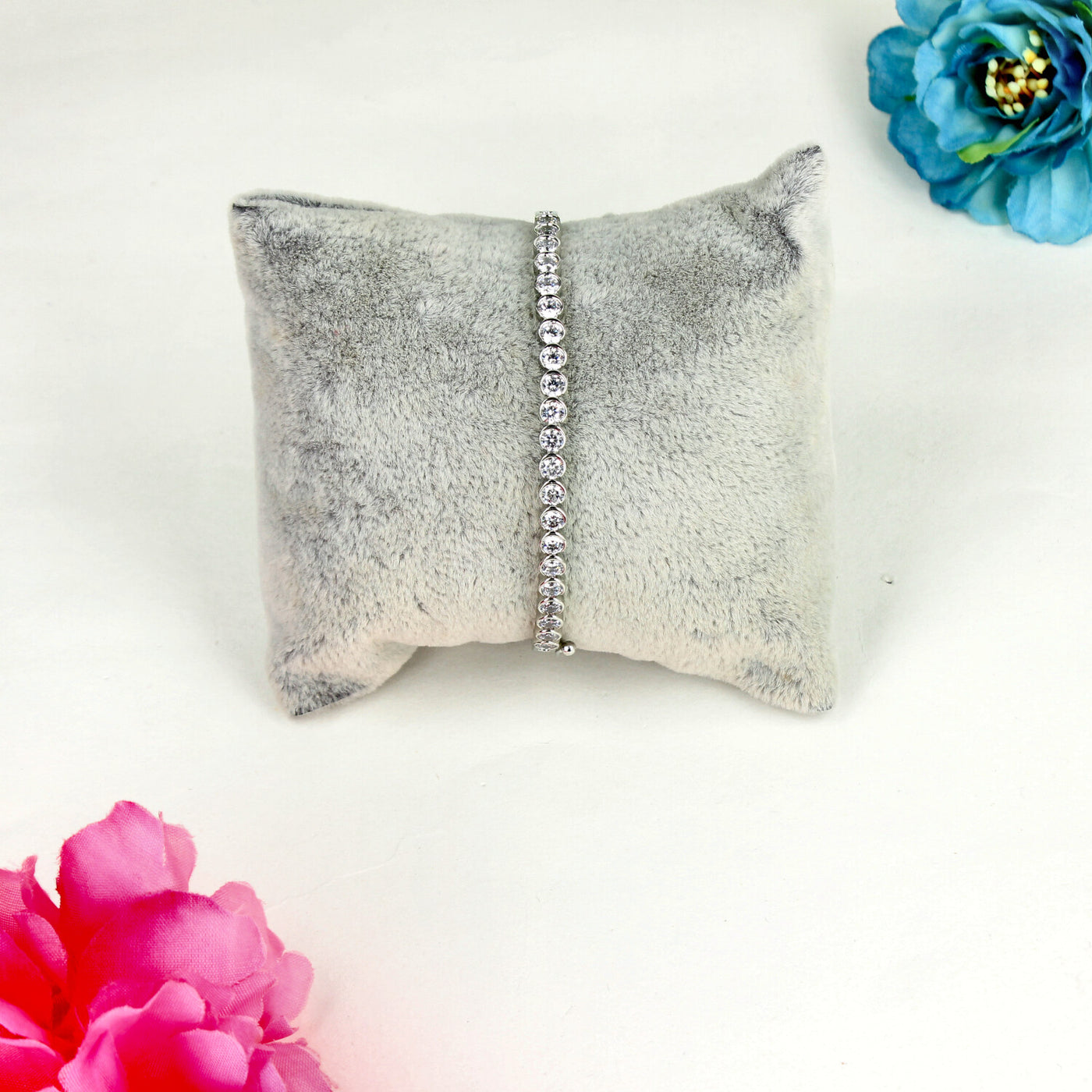 Classic Silver-Plated Bracelet with Circular Crystal Detailing - Sia450489