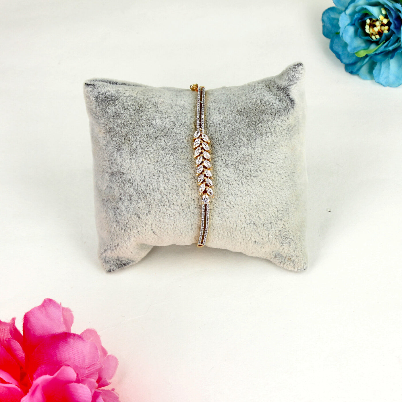 Golden Vine Diamond Bracelet - Sia450498