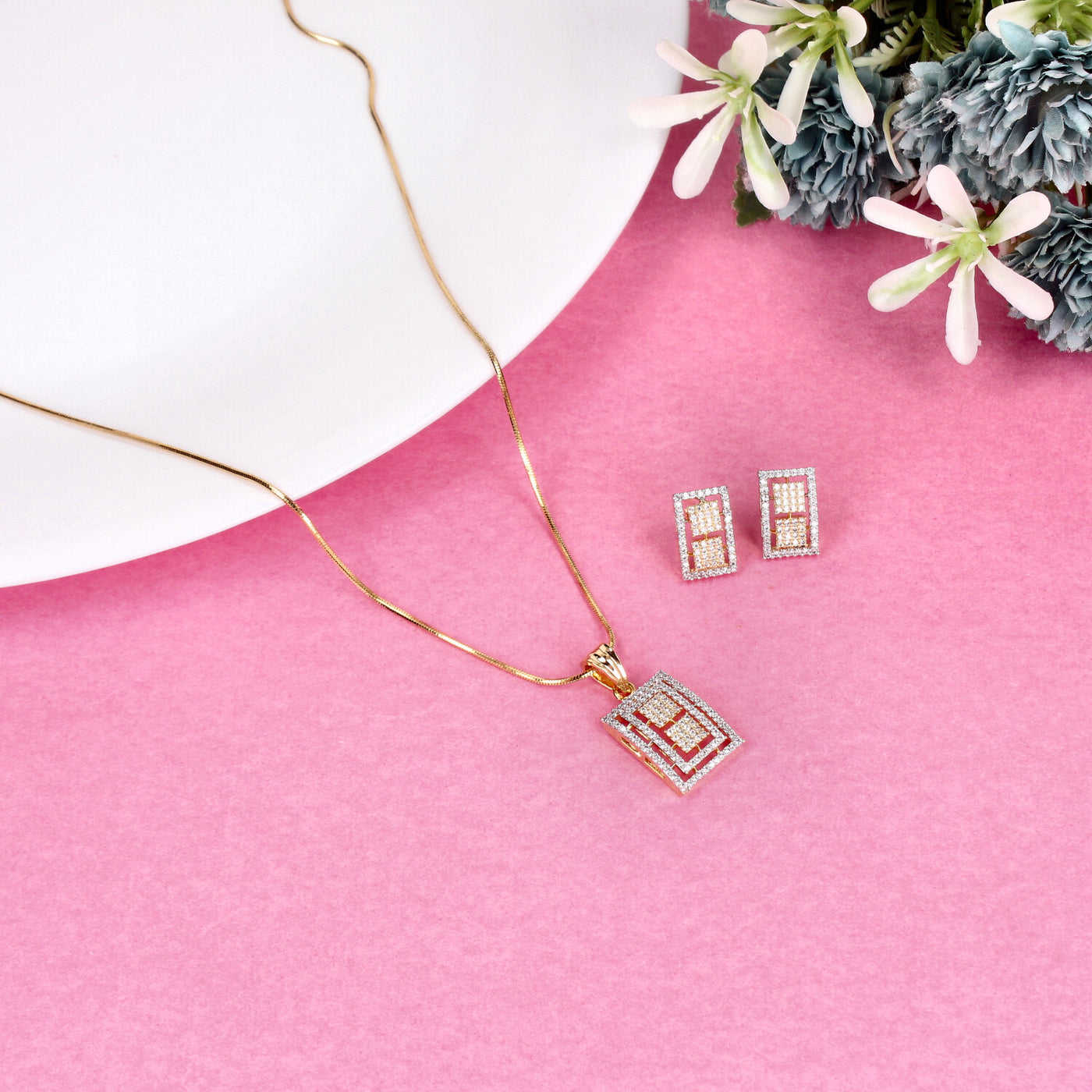 Elegant Geometric Rectangle Pendant Set with Gold and Diamond Accents - Sia450643