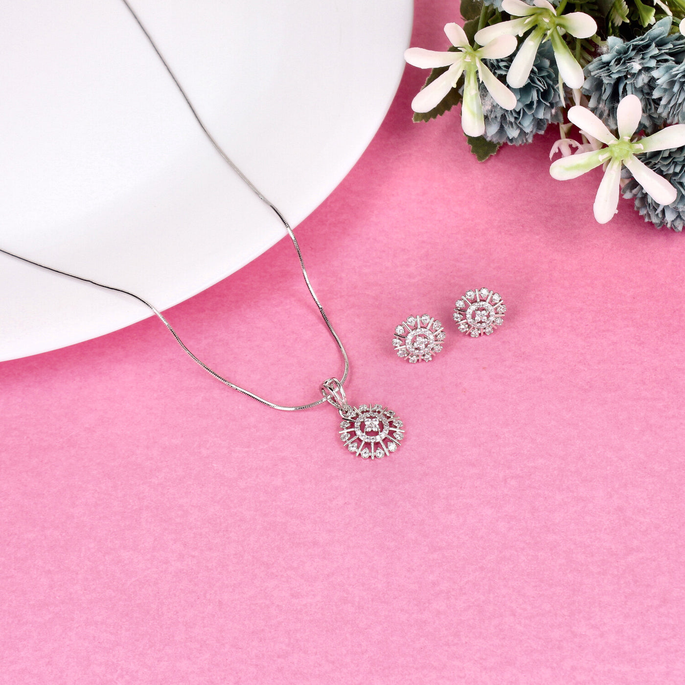 Silver-Tone Round Pendant Set with Sunburst Floral Design - Sia450689