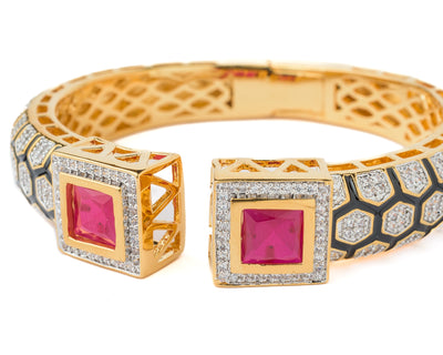 Vivinia By Vidhi Mehra Florence Gold Plated Red Womens Kada - VB023