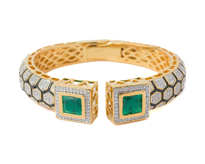Vivinia By Vidhi Mehra Florence Gold Plated Green Womens Kada - VB025
