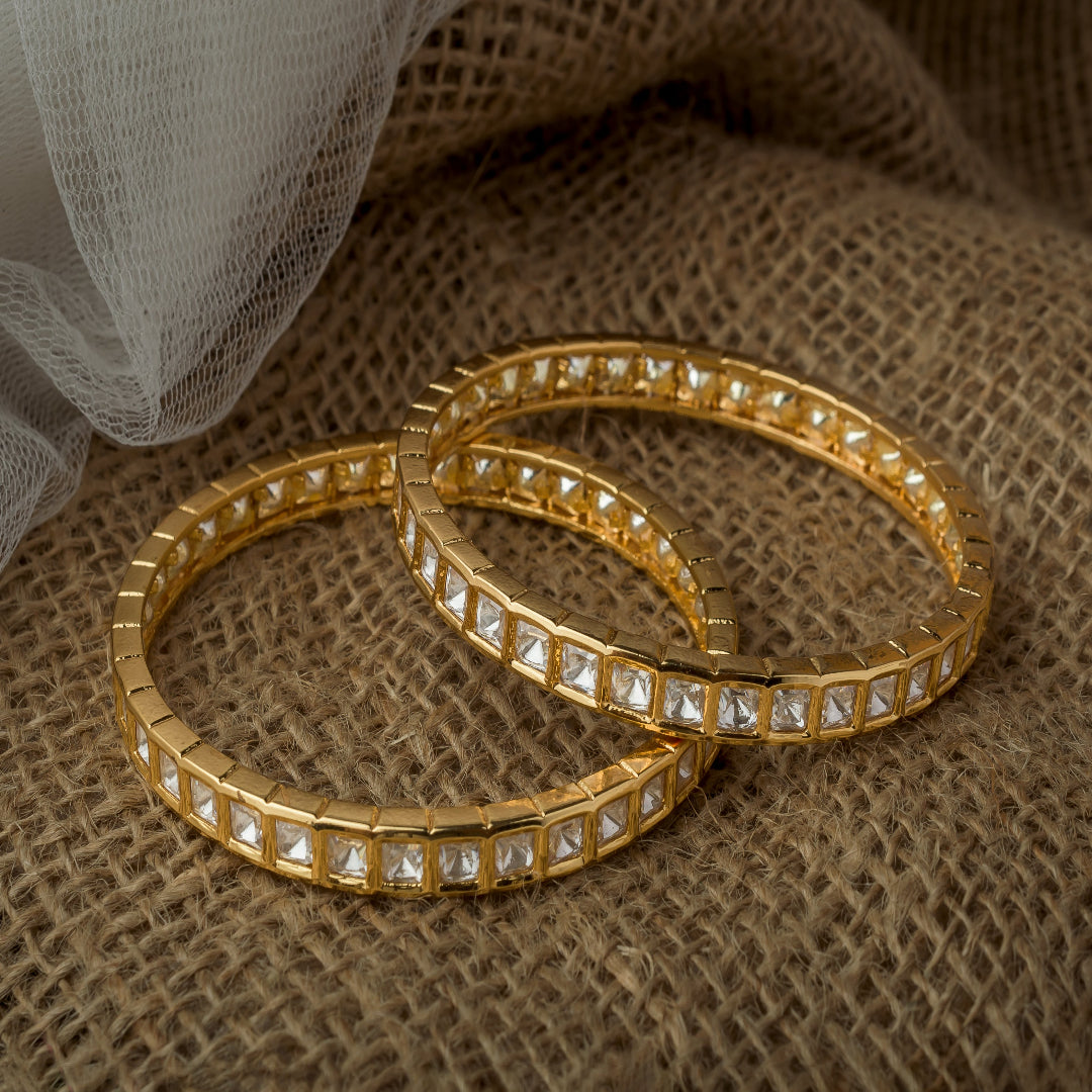Vivinia By Vidhi Mehra Gold Plated Womens Kundan, Polki Pair of bangles - VB049