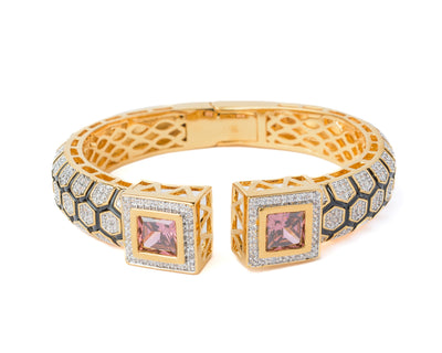 Vivinia By Vidhi Mehra Florence Gold Plated Pink Womens Kada - VB113