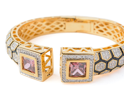 Vivinia By Vidhi Mehra Florence Gold Plated Pink Womens Kada - VB113