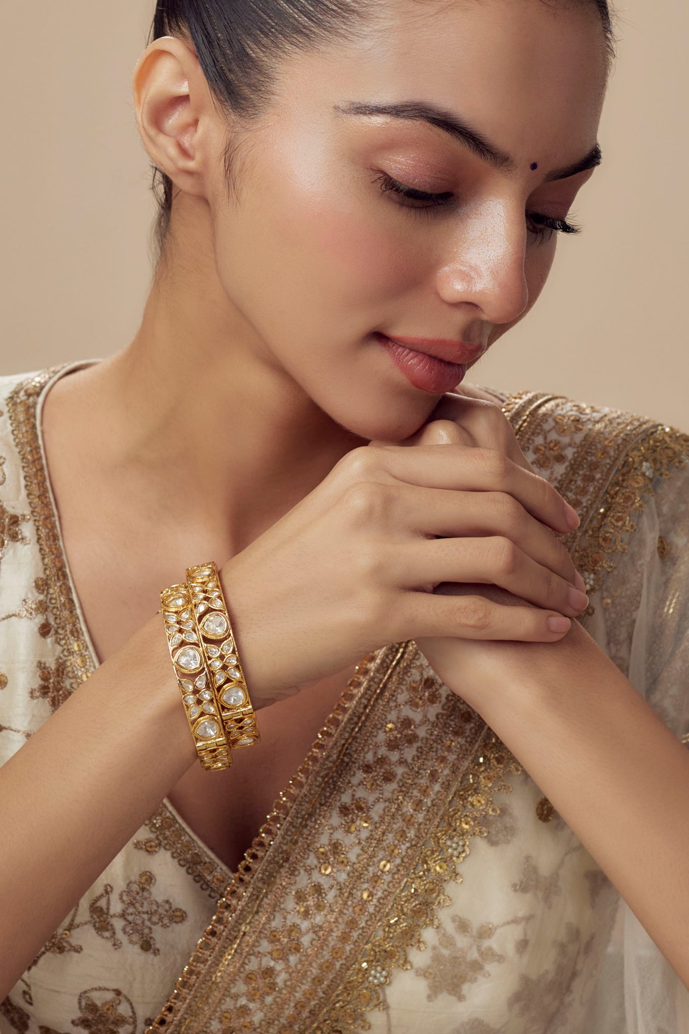 vivinia BY VIDHI MEHRA Saadgi Gold Plated White Womens Kundan, Polki Pair of Bangles (2.4,2.6) - VB653