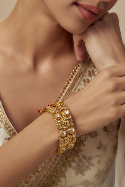 vivinia BY VIDHI MEHRA Saadgi Gold Plated White Womens Kundan, Polki Pair of Bangles (2.4,2.6) - VB653