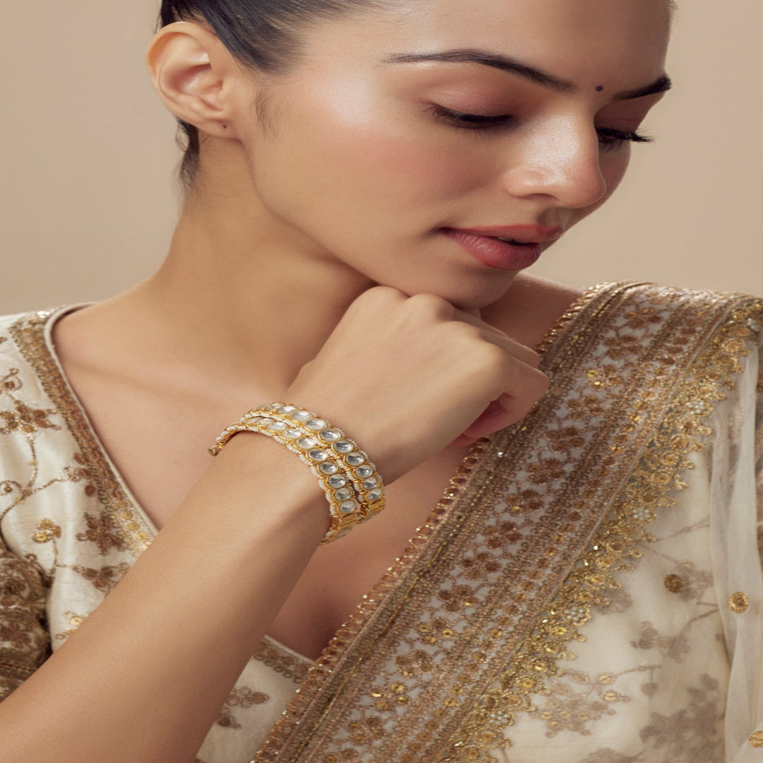 vivinia BY VIDHI MEHRA Saadgi Gold Plated White Womens Kundan, Polki Pair of Bangles (2.4,2.6) - VB660