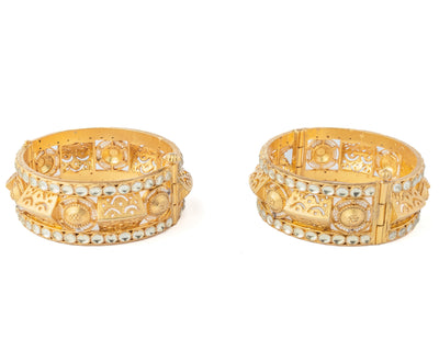 Vivinia By Vidhi Mehra Gold Plated Womens Kundan, Polki Pair of bangles - VB784