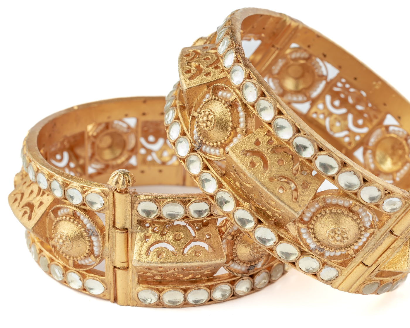 Vivinia By Vidhi Mehra Gold Plated Womens Kundan, Polki Pair of bangles - VB784