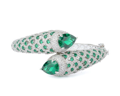 Vivinia By Vidhi Mehra Florence Silver Plated Green Womens Kada - VB794