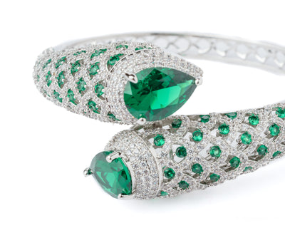 Vivinia By Vidhi Mehra Florence Silver Plated Green Womens Kada - VB794
