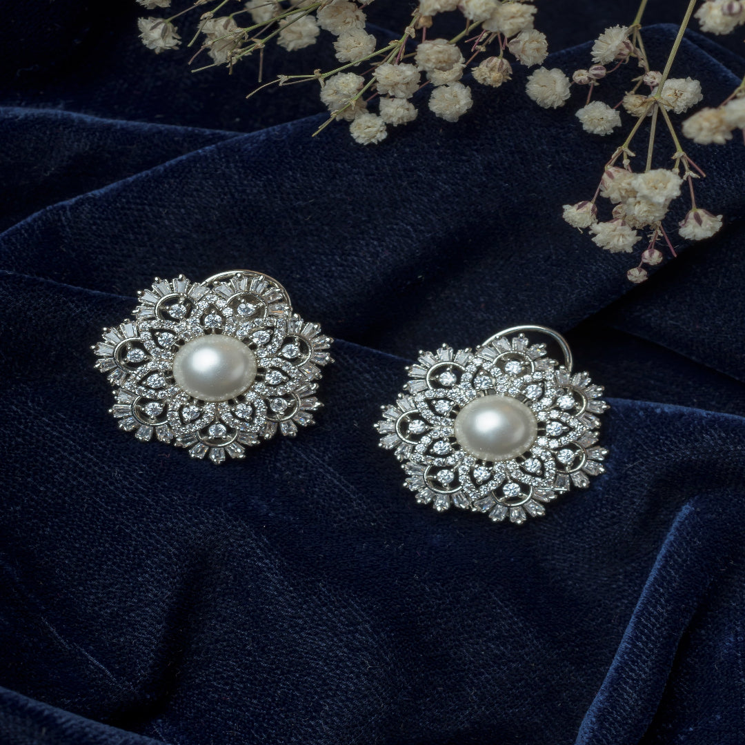 Vivinia By Vidhi Mehra Silver Plated Womens Pair of Stud Earrings - VE045