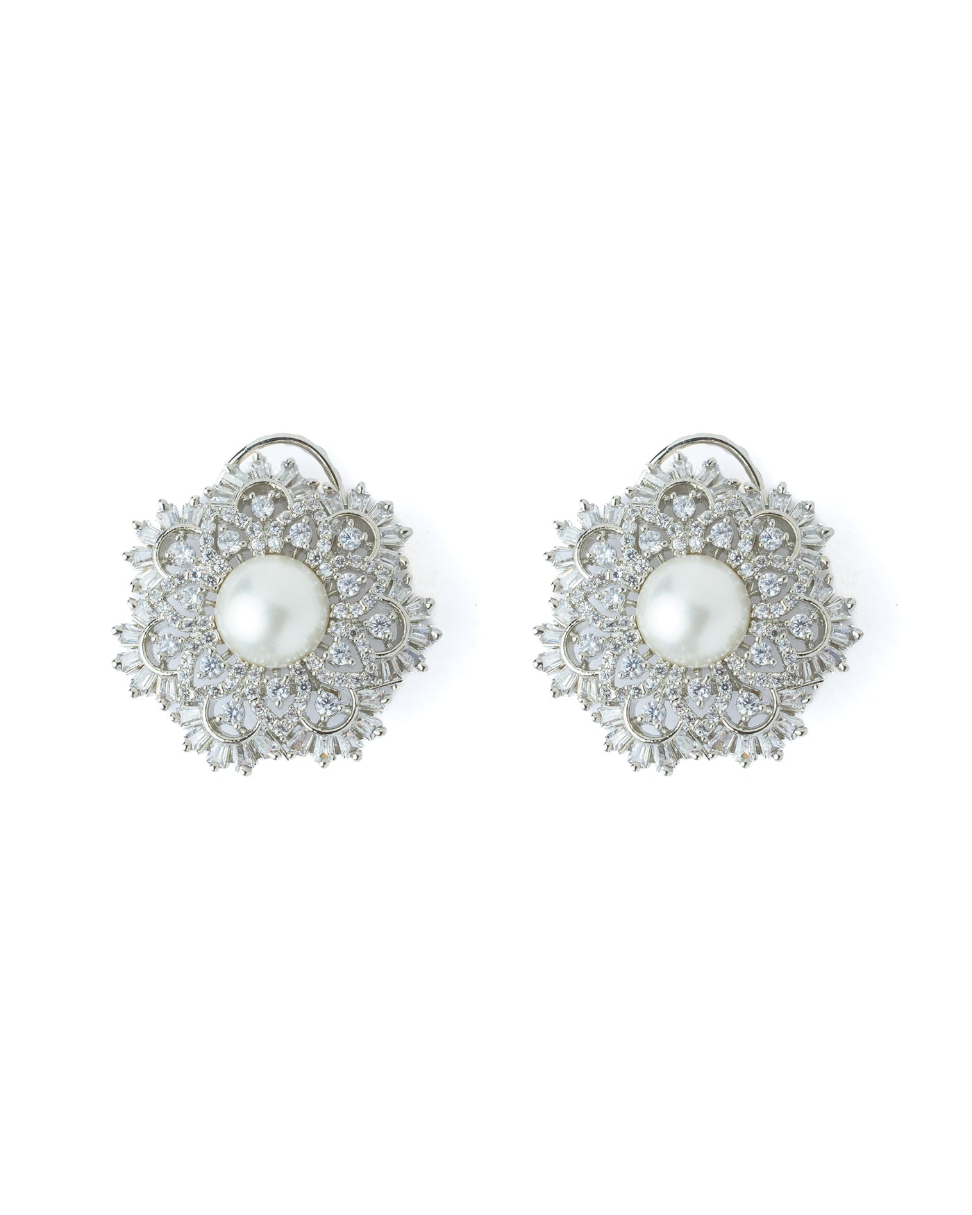 Vivinia By Vidhi Mehra Silver Plated Womens Pair of Stud Earrings - VE045