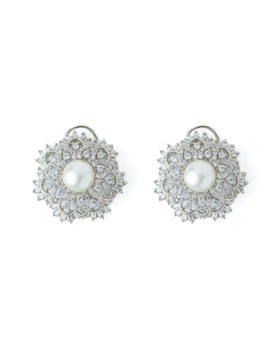Vivinia By Vidhi Mehra Silver Plated Womens Pair of Stud Earrings - VE045
