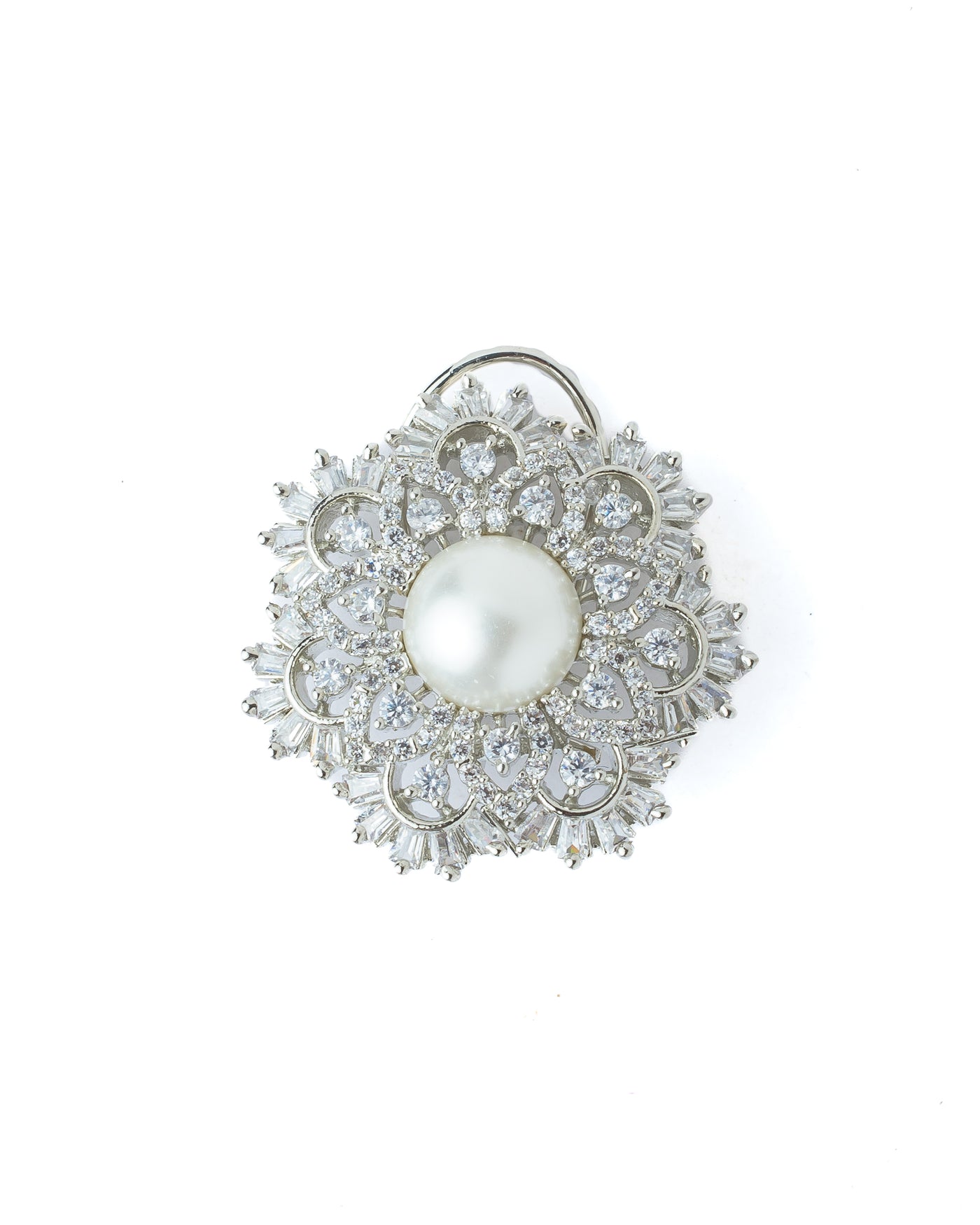 Vivinia By Vidhi Mehra Silver Plated Womens Pair of Stud Earrings - VE045