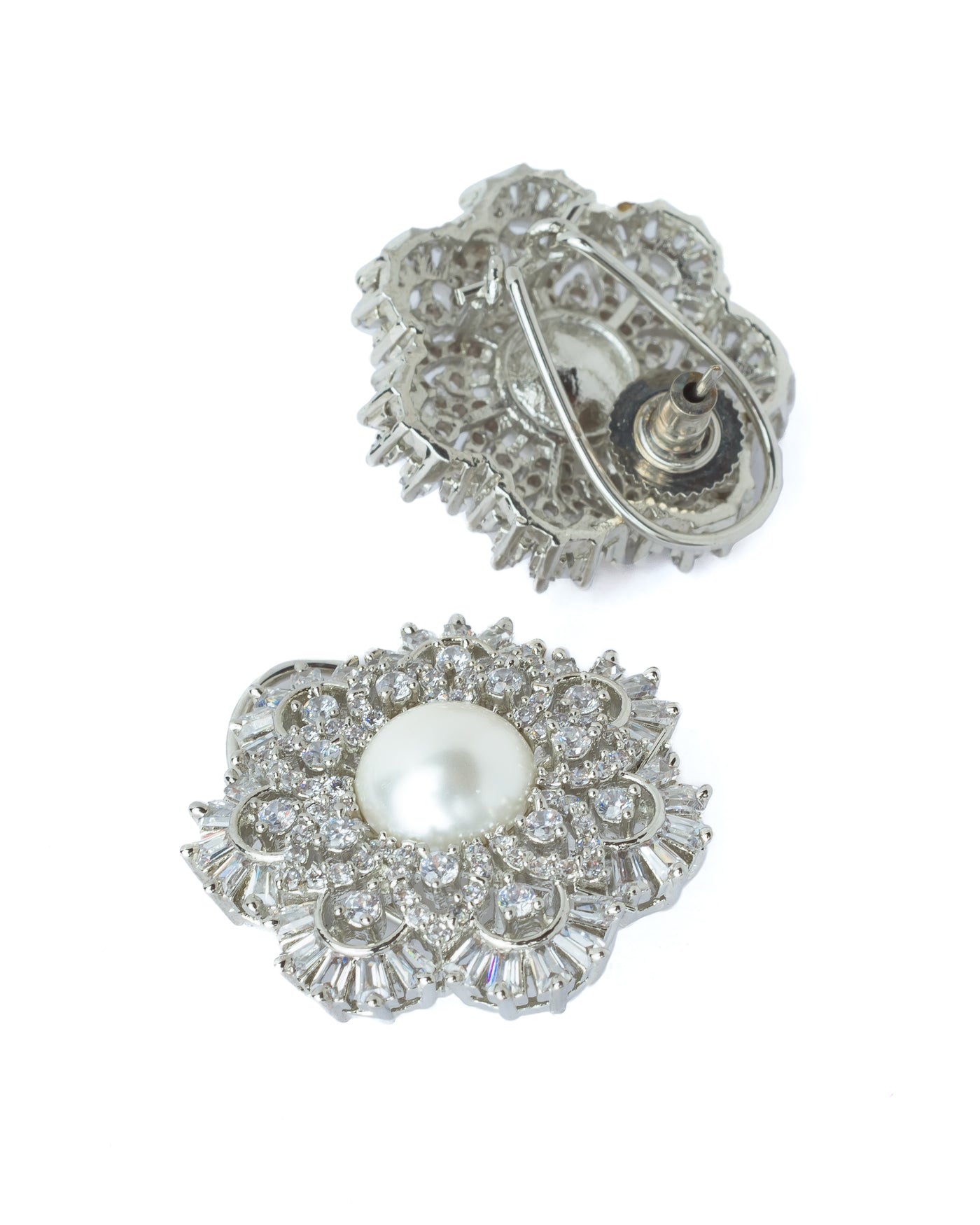 Vivinia By Vidhi Mehra Silver Plated Womens Pair of Stud Earrings - VE045