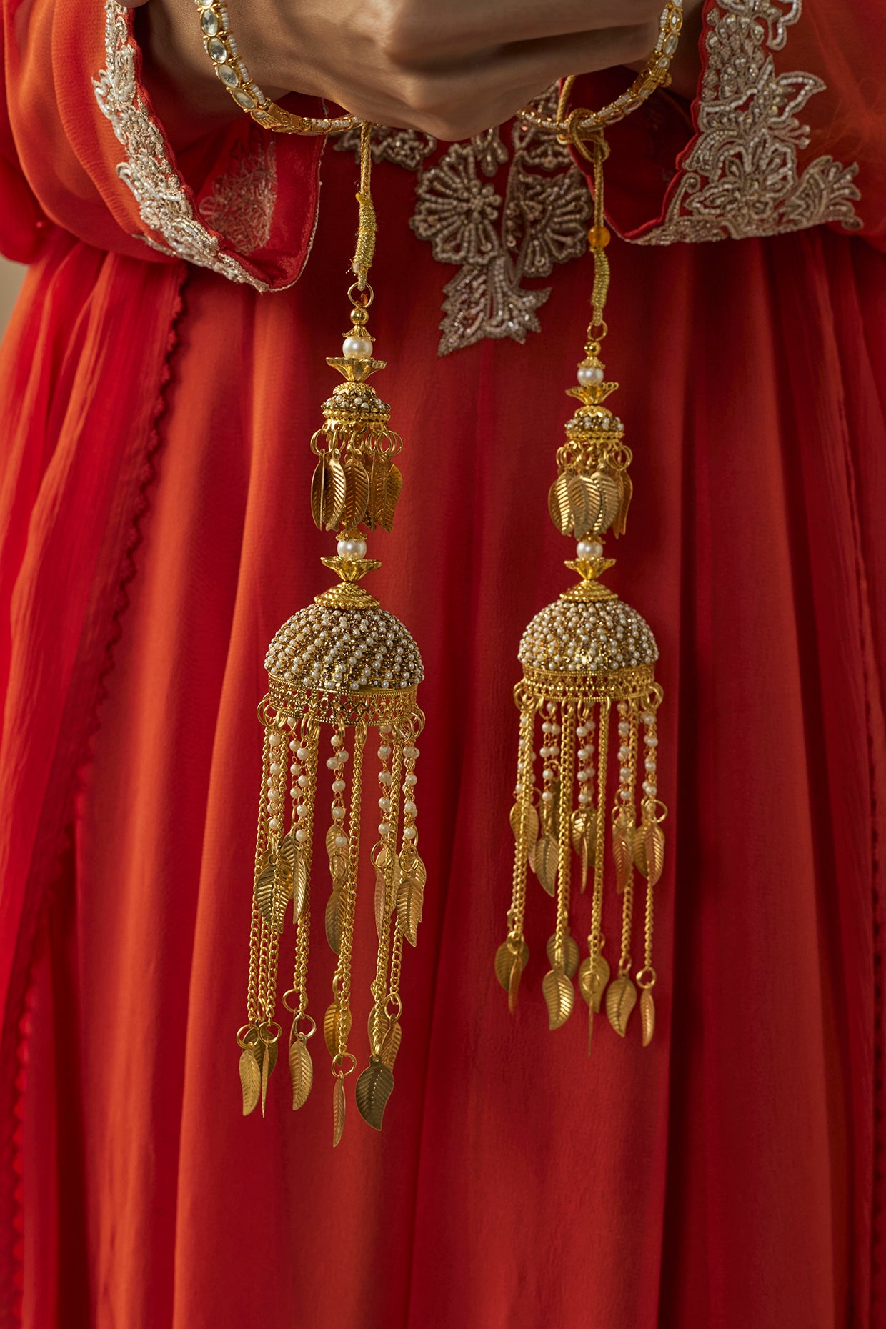 vivinia BY VIDHI MEHRA Gold Plated Womens Pair of Kaleeras (Freesize) - VKL044