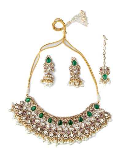 Vivinia By Vidhi Mehra Gold Plated Green Womens Kundan, Polki Necklace Set with Pair of Earrings & Maangtikka - VN1002
