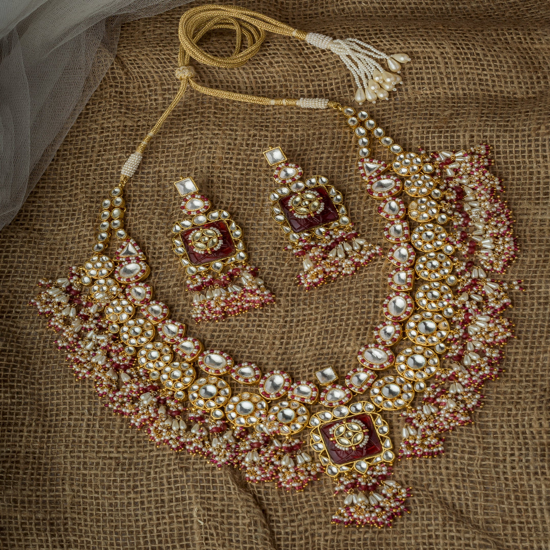 Vivinia By Vidhi Mehra Gold Plated Red Womens Kundan, Polki Necklace Set with Pair of Earrings - VN1003