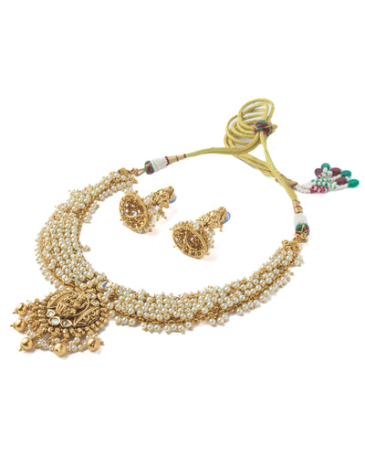 Vivinia By Vidhi Mehra Gold Plated White Womens Short Necklace Set with Pair of Earrings - VN1070