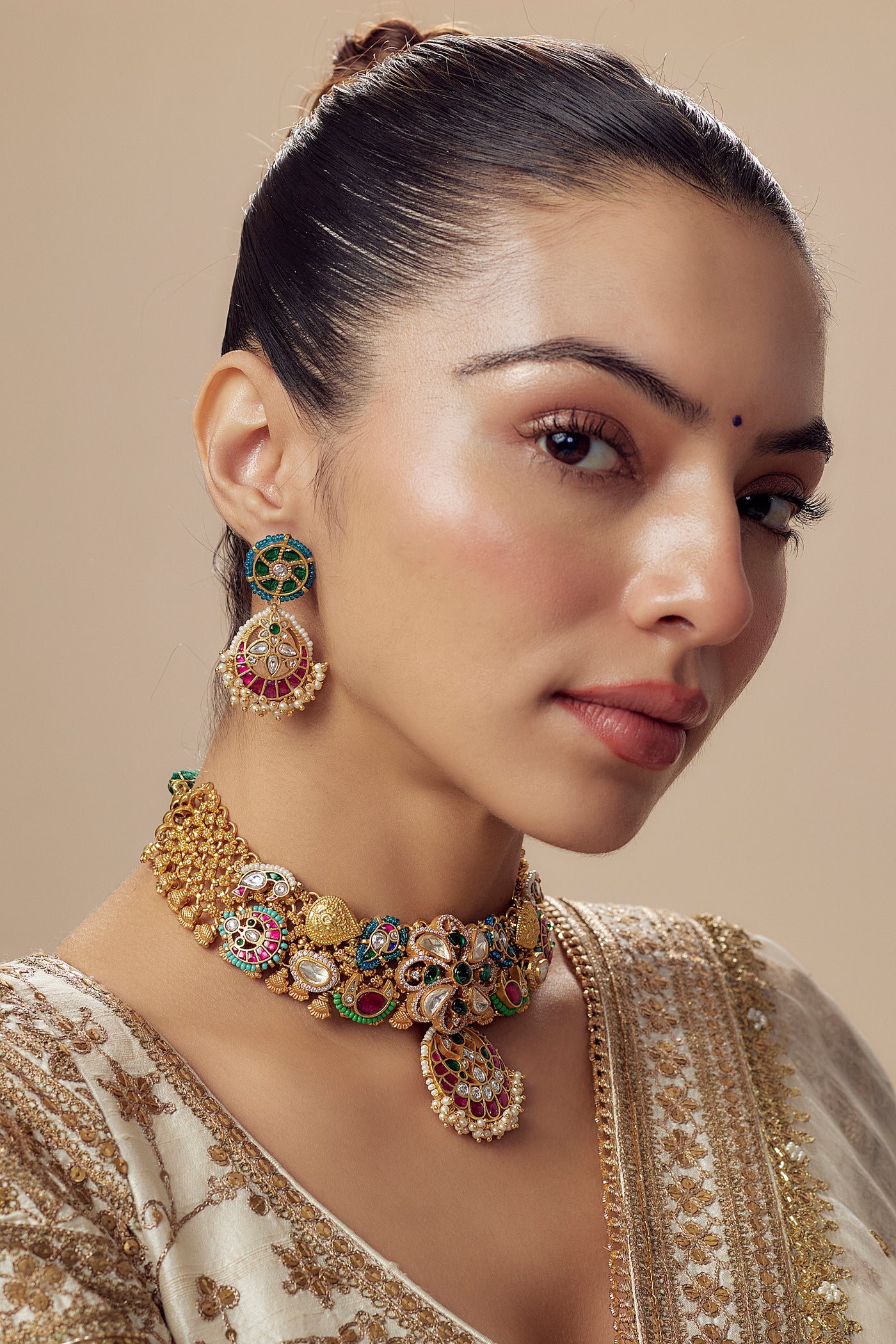 vivinia BY VIDHI MEHRA Morpankh Gold Plated Multi Womens Kundan, Polki Short Necklace Set with Pair of Earrings (Freesize) - VN835