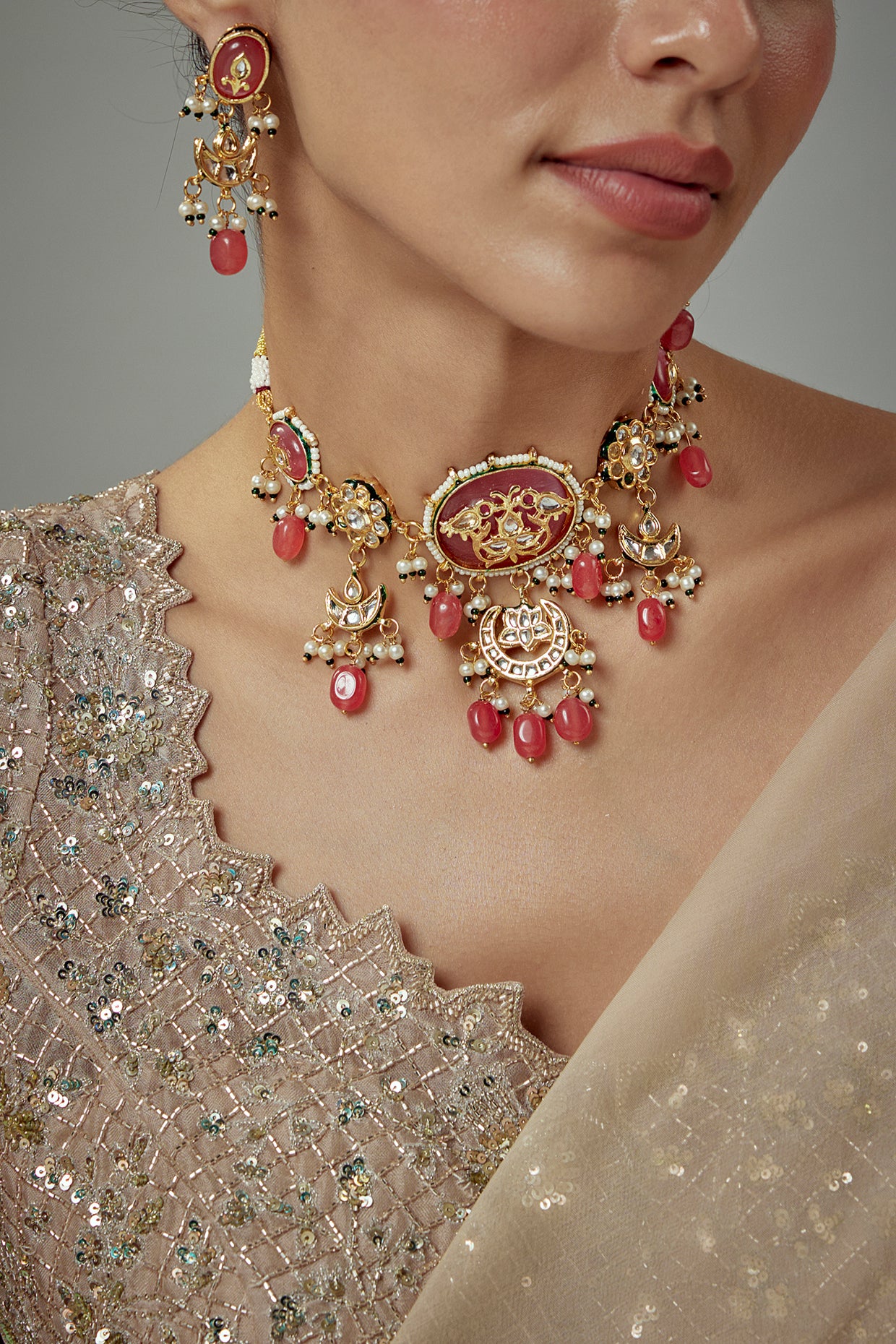 vivinia BY VIDHI MEHRA Saadgi Gold Plated Pink Kundan, Polki Womens Choker Necklace Set with Pair of Earrings (Freesize) - VN888