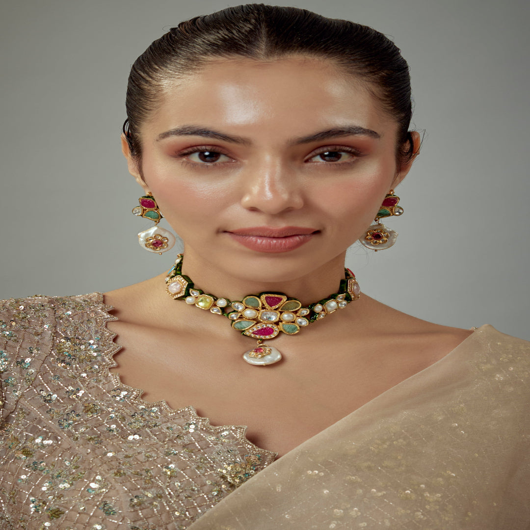 vivinia BY VIDHI MEHRA Saadgi Gold Plated Multi Kundan, Polki Womens Choker Necklace Set with Pair of Earrings (Free size) - VN897