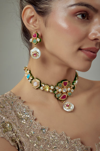 vivinia BY VIDHI MEHRA Saadgi Gold Plated Multi Kundan, Polki Womens Choker Necklace Set with Pair of Earrings (Free size) - VN897