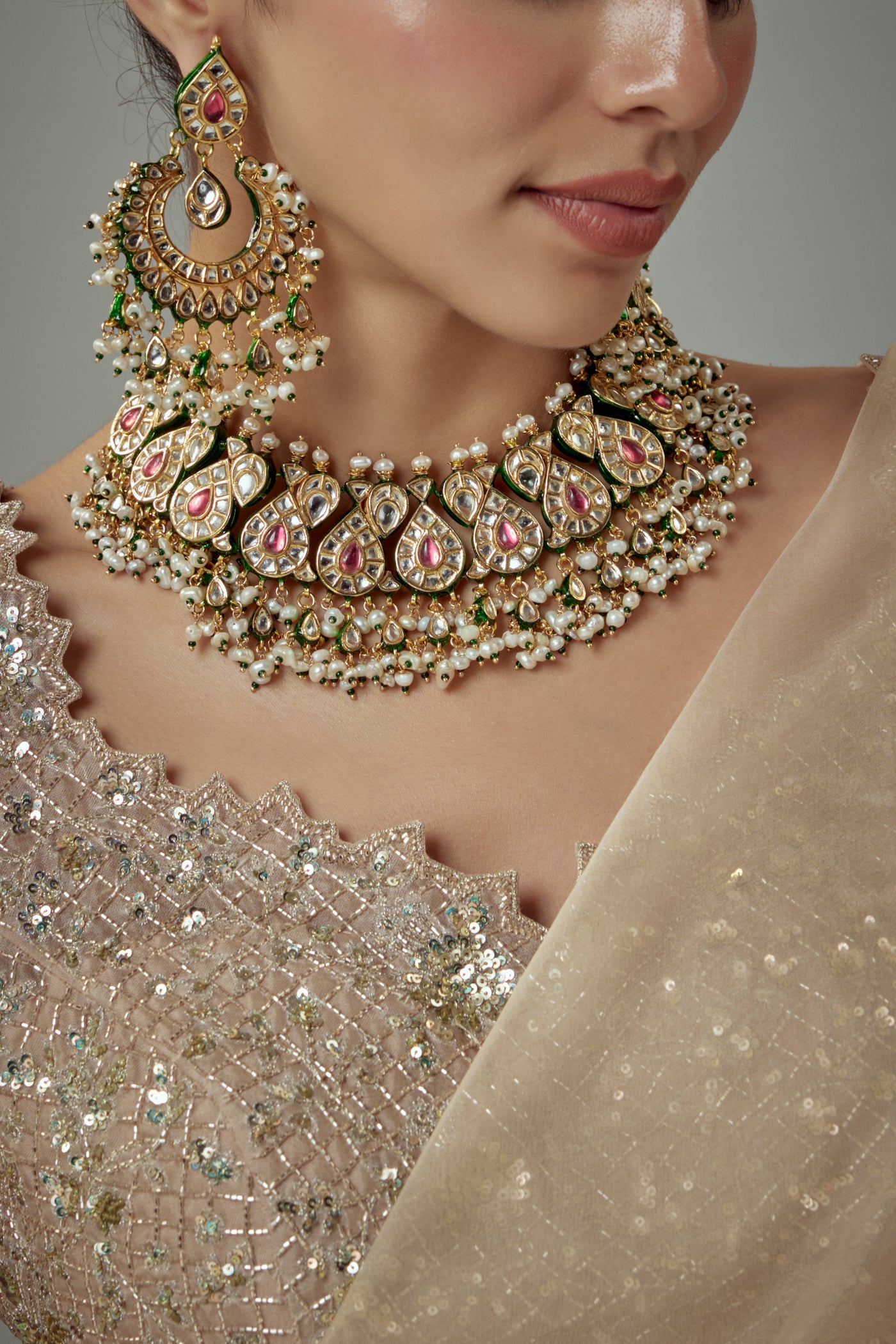 vivinia BY VIDHI MEHRA Saadgi Gold Plated Pink Kundan, Polki Womens Choker Necklace Set with Pair of Earrings (Free size) - VN906