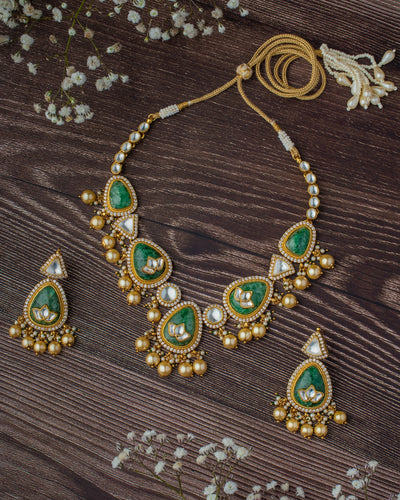 Vivinia By Vidhi Mehra Saadgi Gold Plated Green Womens Temple Choker Necklace Set with 2 Pair of Earrings (Freesize) - VN920