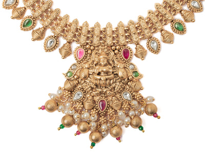 vivinia BY VIDHI MEHRA ISMAARH 2.0 Gold Plated Short Necklace Set with Pair of Earrings