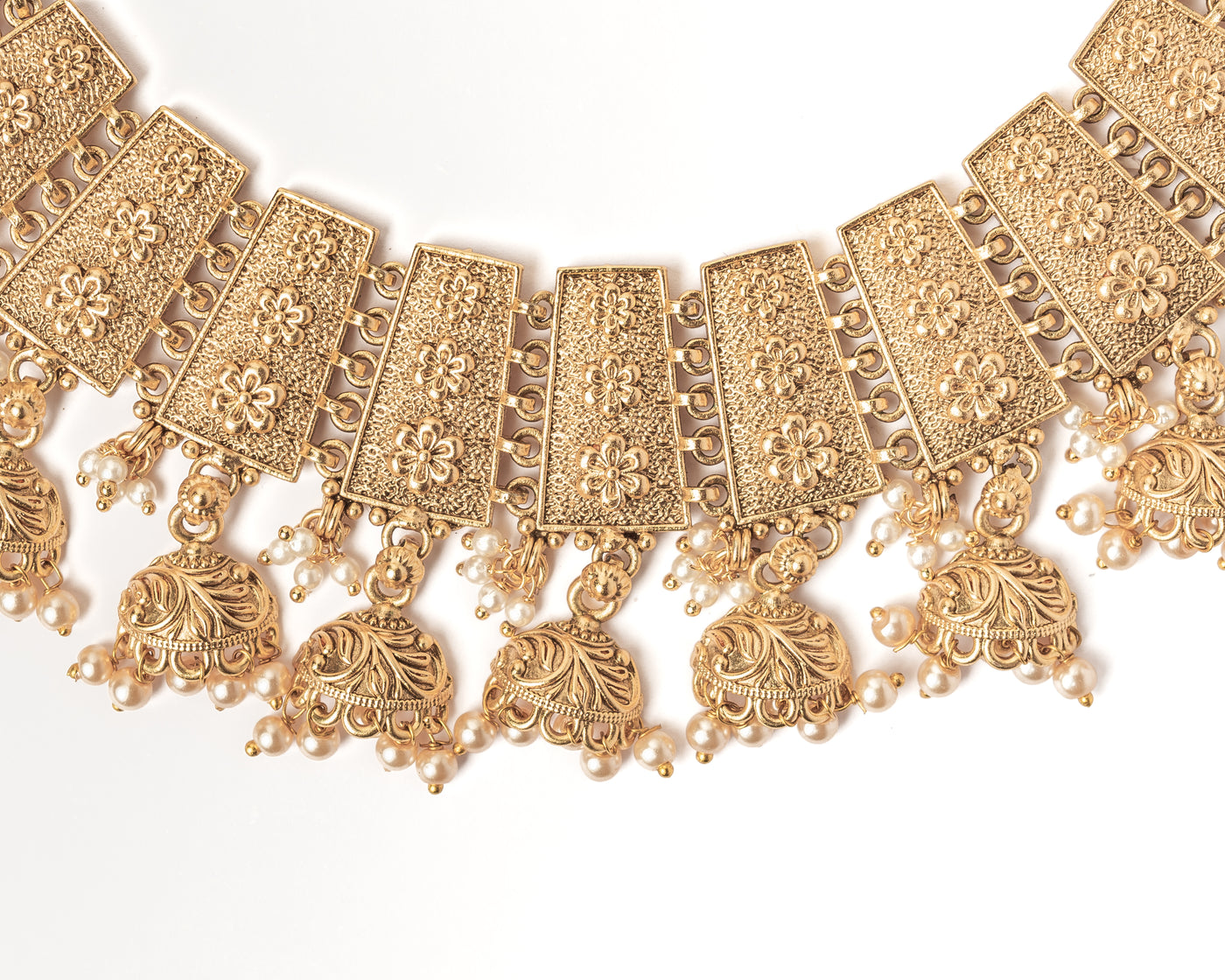 vivinia BY VIDHI MEHRA ISMAARH 2.0 Gold Plated Short Necklace Set with Pair of Earrings