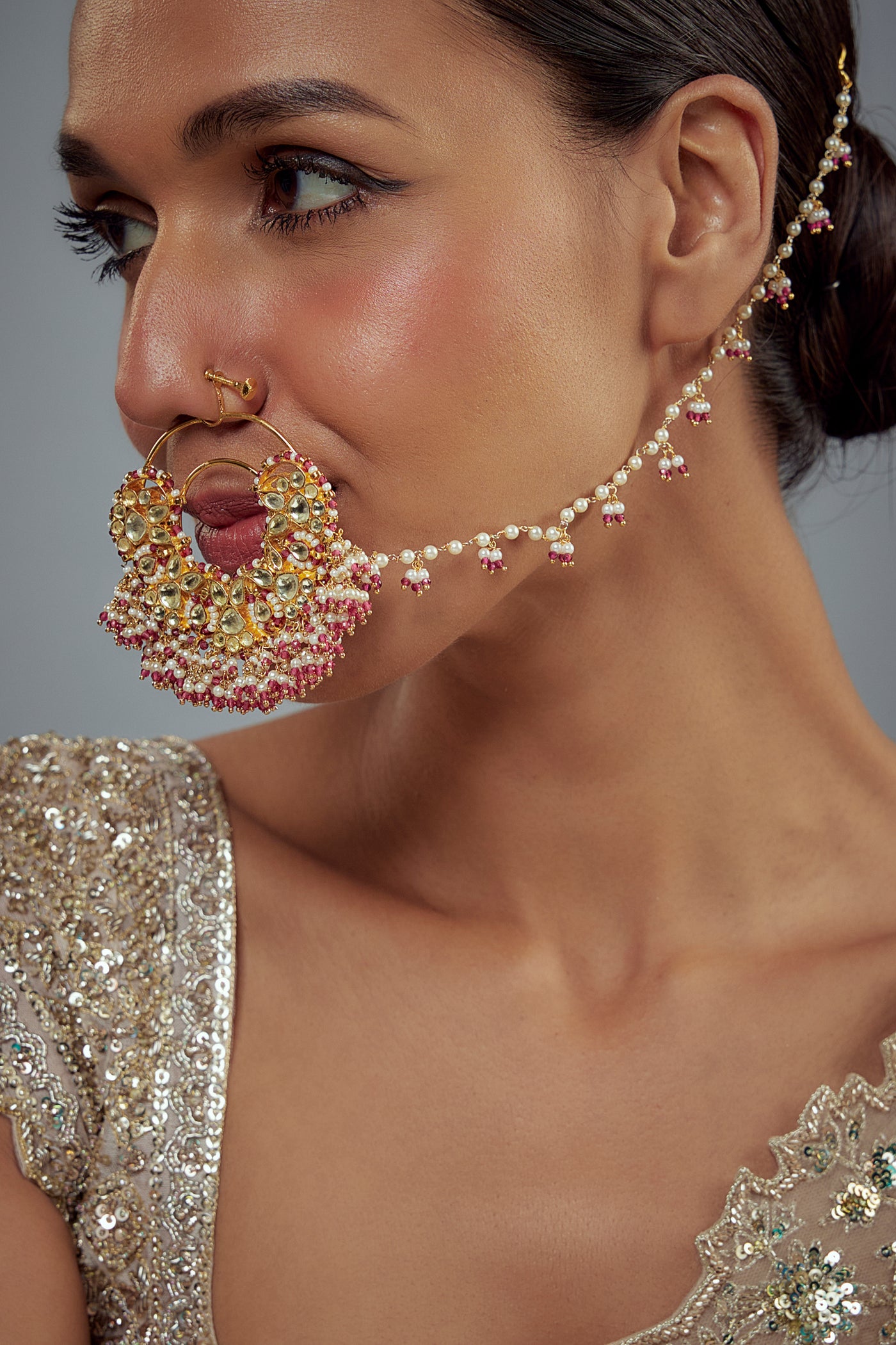 vivinia BY VIDHI MEHRA Saadgi Gold Plated Pink Kundan, Polki Womens Nath with Chain (Freesize) - VNT015
