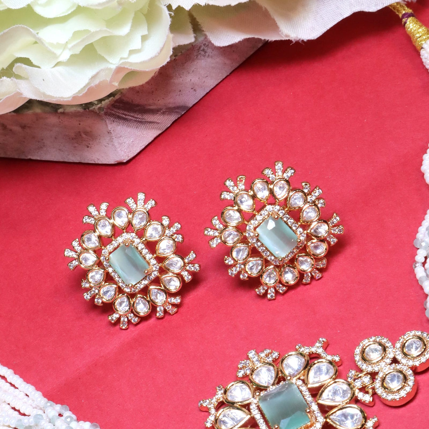 Beaded White Pearl & Quartz Choker with Stud Earrings - SIA454322