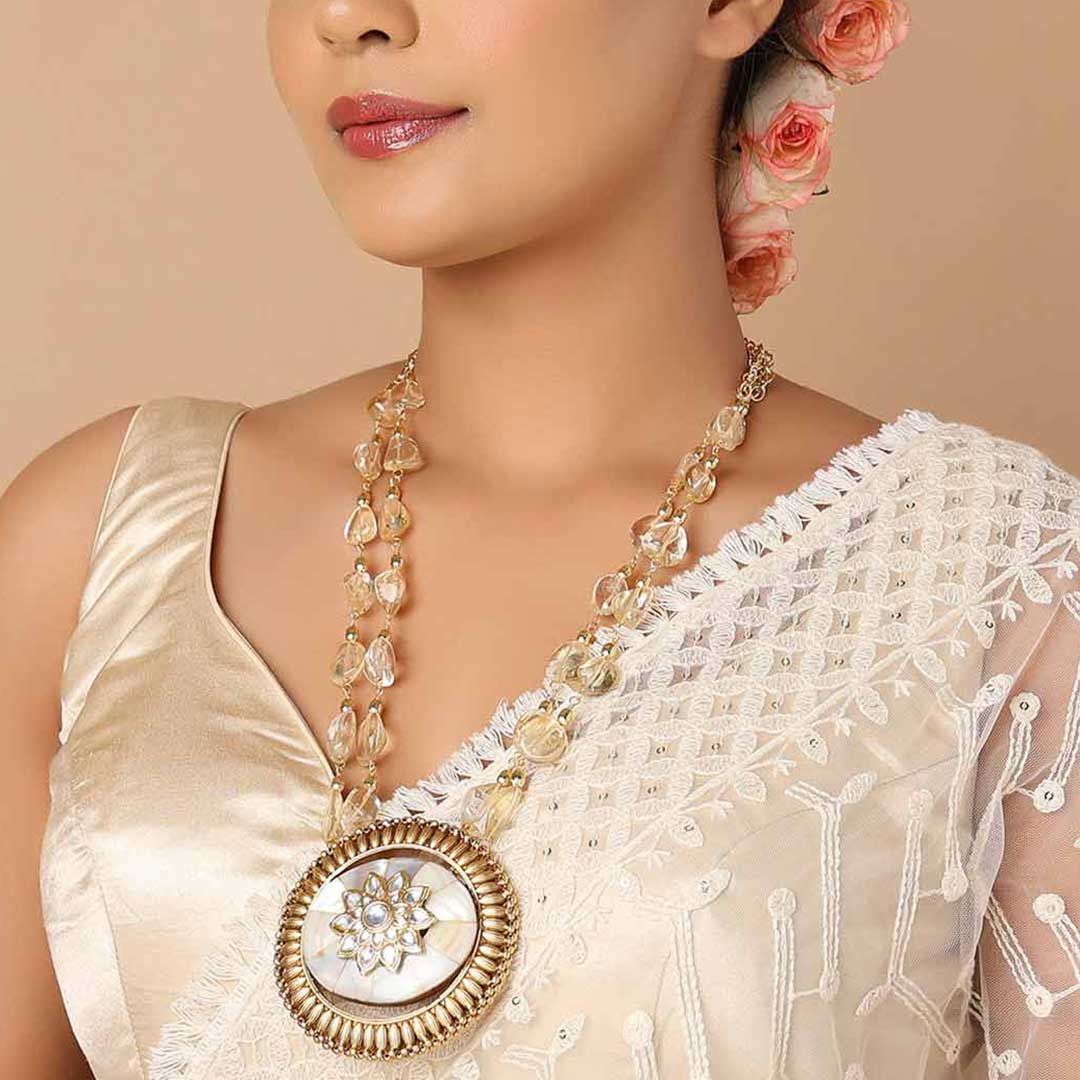 Yellow And White Tone Necklace With Mother Of Pearl - JBRNMY32